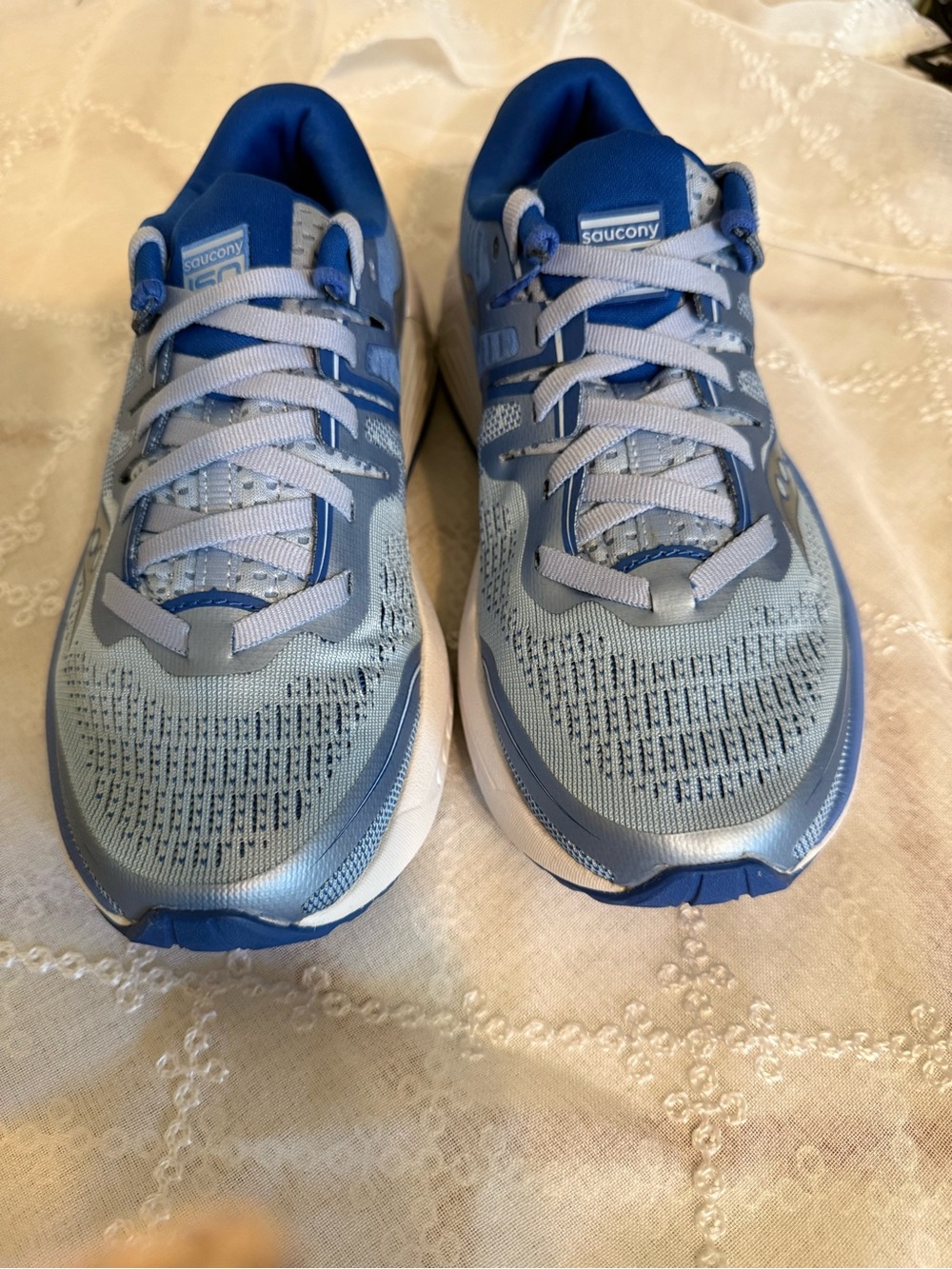 Saucony Two-Tone Blue Mesh Running Shoes